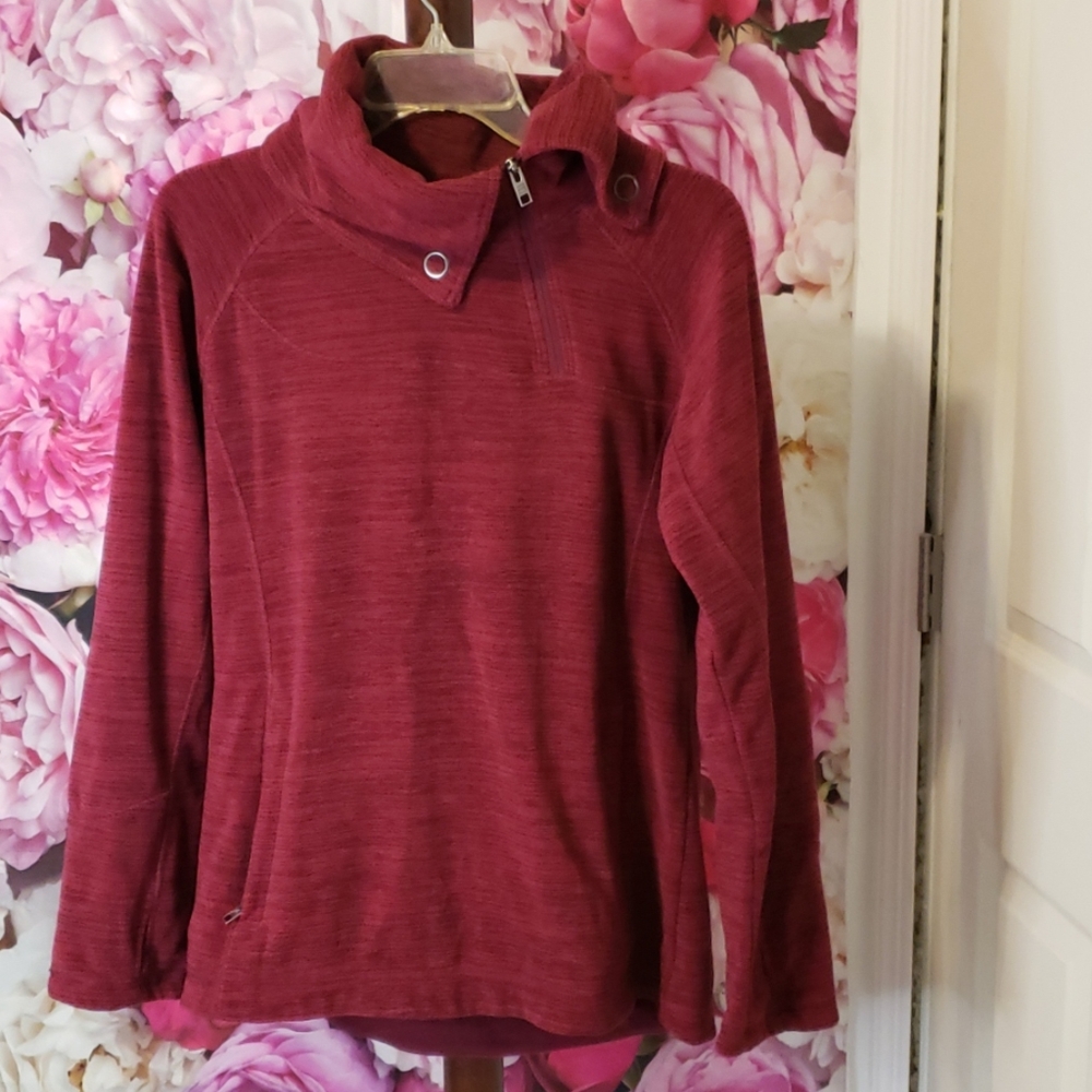AVALANCHE SWEATER SIZE M